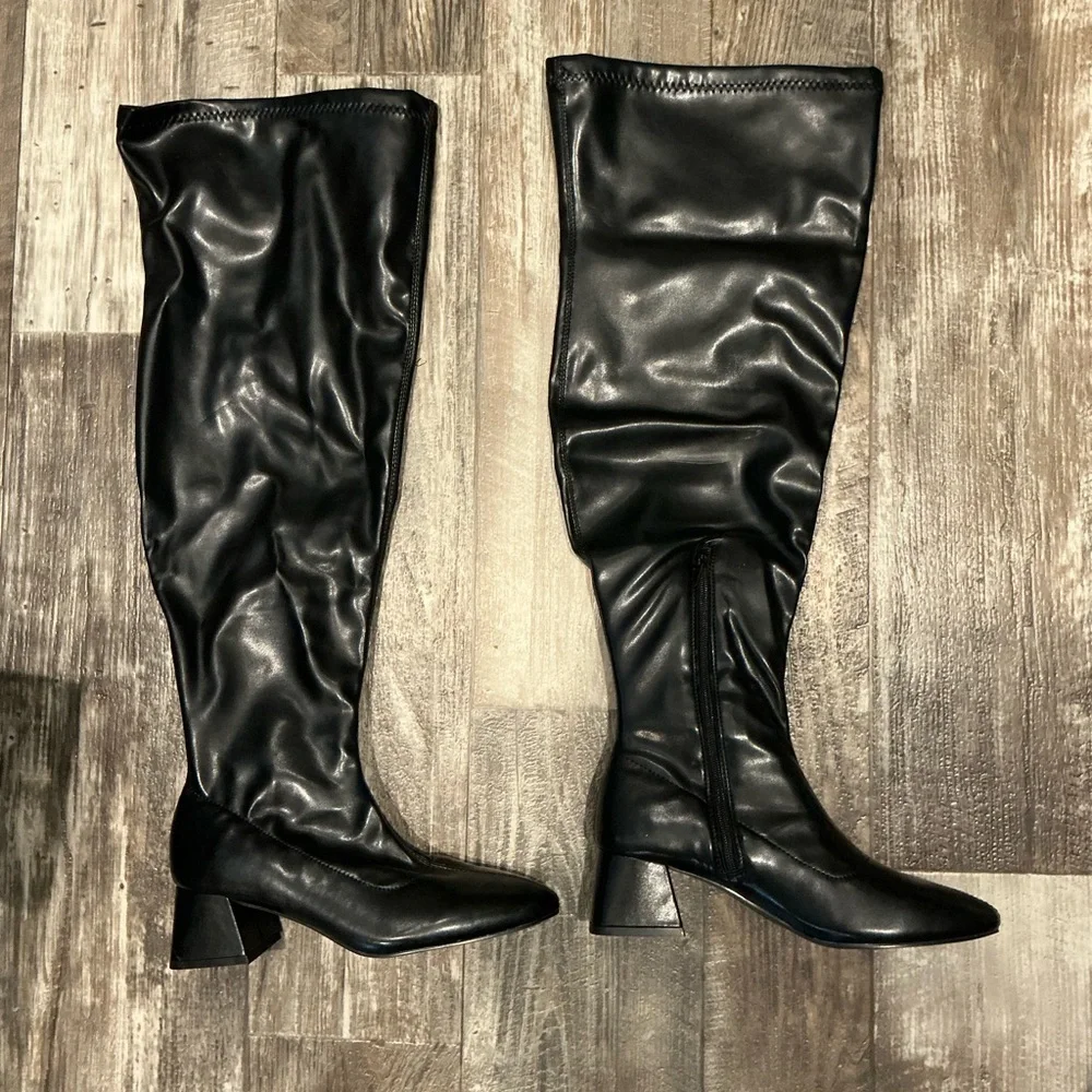 JOURNEE Black Over-the-Knee Women's Boots Size 7.5 WC